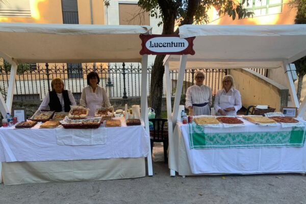 FERIA MODERNISTA DE ALCOY – UN VIAJE AL PASADO CON SABOR LOCAL